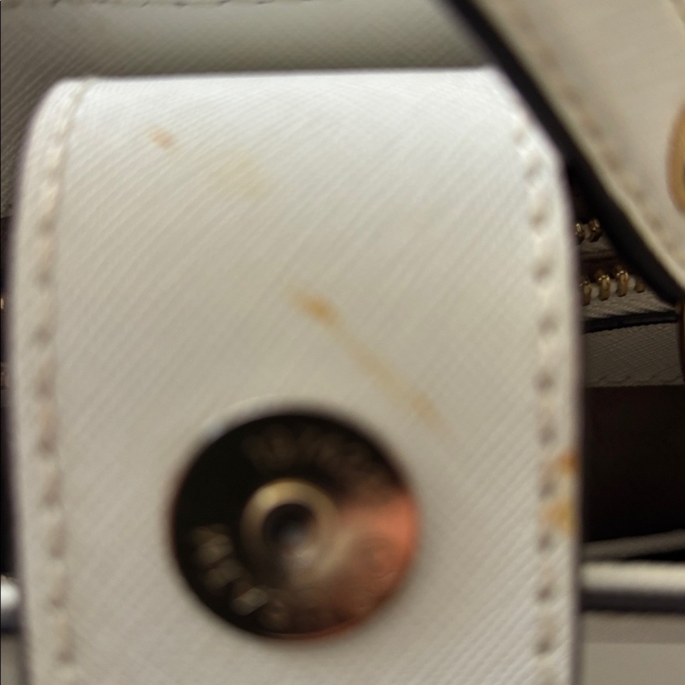 Michael Kors White Leather Satchel with gold hardware! - Picture 11 of 11